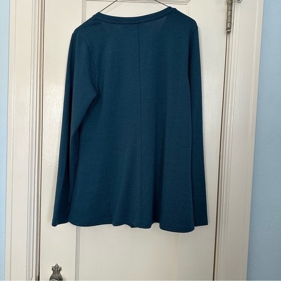 Denim & Co Top  Swing Style Front Pockets Long Sleeve Oversized XS - Picture 3 of 12